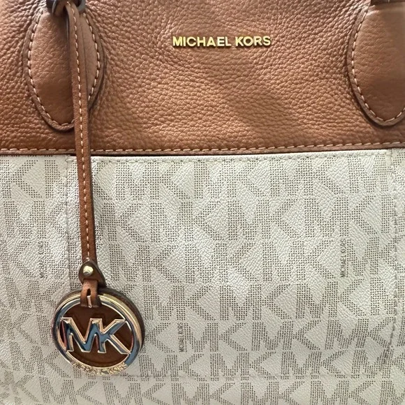 Michael Kors Marina North South Tote Bag Large Cream Tan  Drawstring - Picture 5 of 14